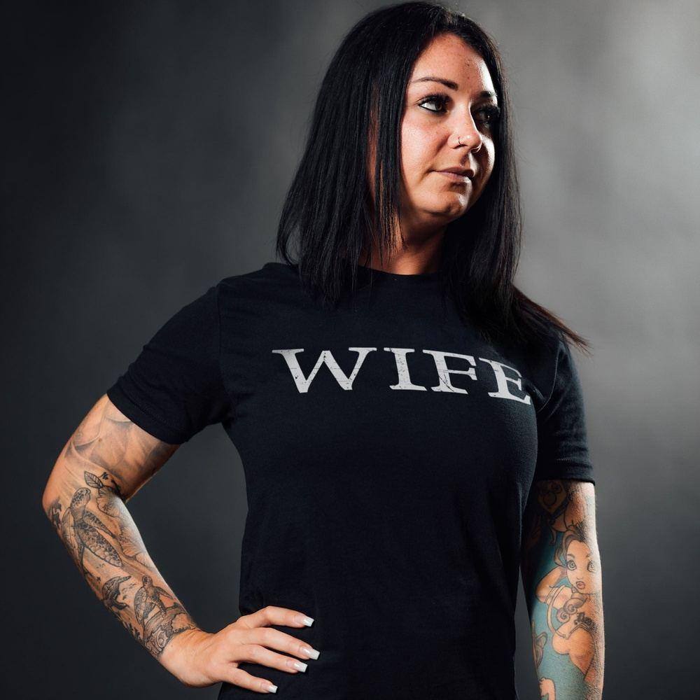 Women's Wife Defined Boyfriend Fit T-Shirt - Black - Image 2