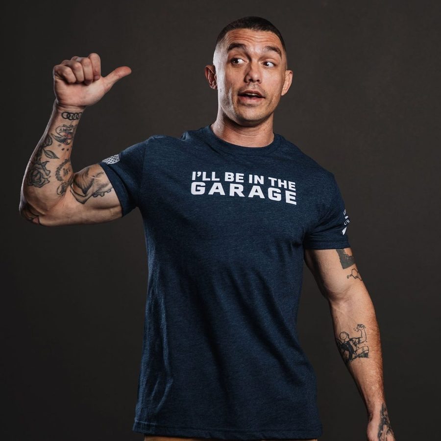 I'll Be In The Garage T-Shirt - Midnight Navy - Image 2